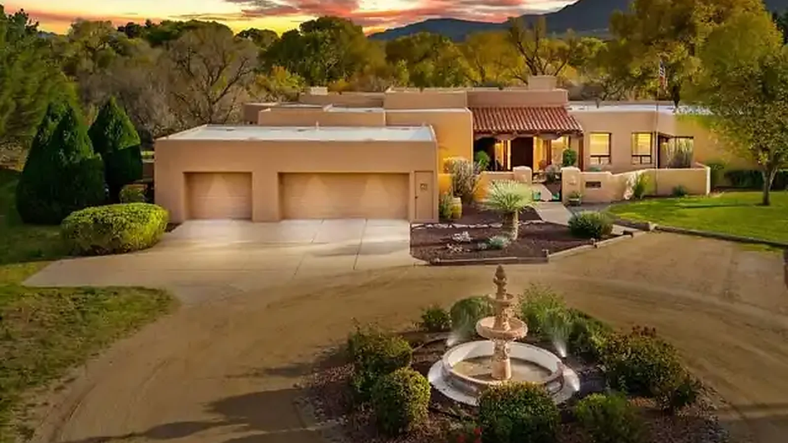 Adobe home on acreage in Camp Verde, Arizona at sunset