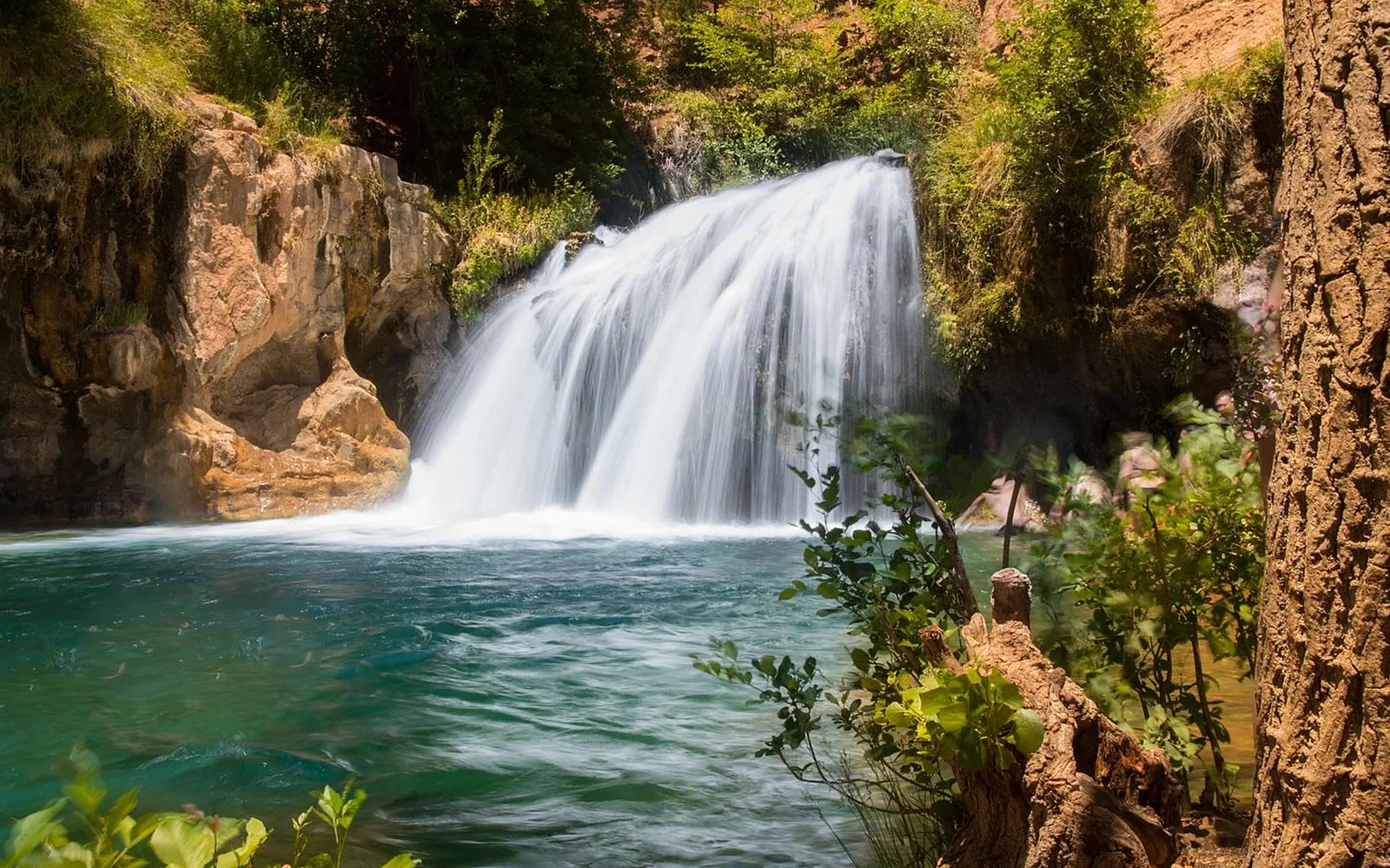 Fossil Creek waterfall east of Camp Verde, Arizona